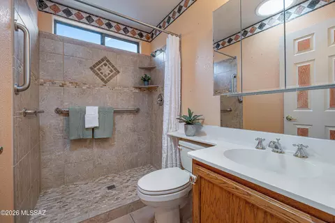 Bath - 8558 S Compass Dr, Tucson, AZ 85756 photo 2 of 2