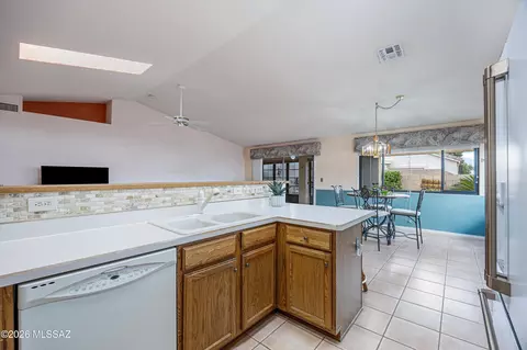 Kitchen - 8558 S Compass Dr, Tucson, AZ 85756 photo 3 of 5