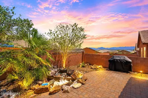 1038 W Pastora Peak Dr, Green Valley, AZ 85614