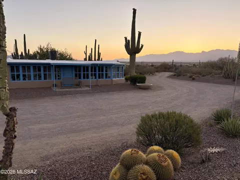 7450 N Sunshine Hills Trl, Tucson, AZ 85743