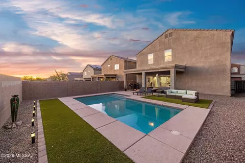 12250 E Becker Dr, Vail, AZ 85641