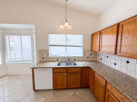 Kitchen - 9946 E Paseo De La Masada, Tucson, AZ 85747 photo 2 of 2
