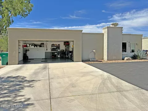 Exterior - 8180 E Rawhide Trl, Tucson, AZ 85750 photo 7 of 8