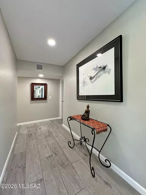 Entry Way - 8180 E Rawhide Trl, Tucson, AZ 85750 photo 2 of 3