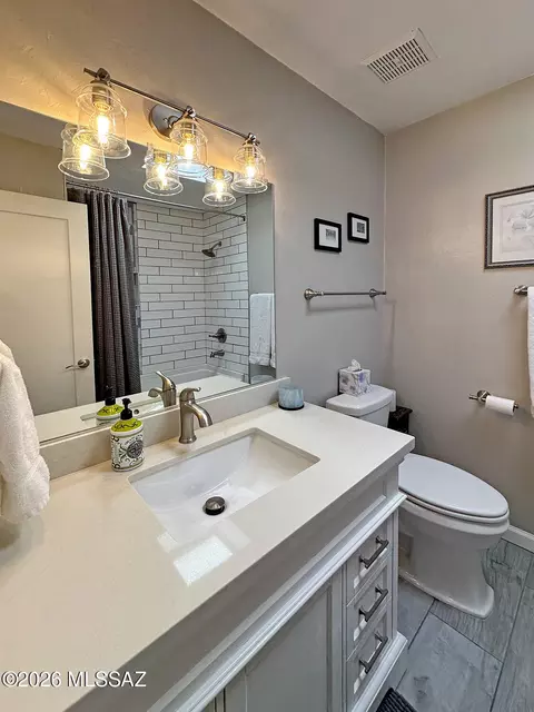 Bath - 8180 E Rawhide Trl, Tucson, AZ 85750 photo 4 of 9