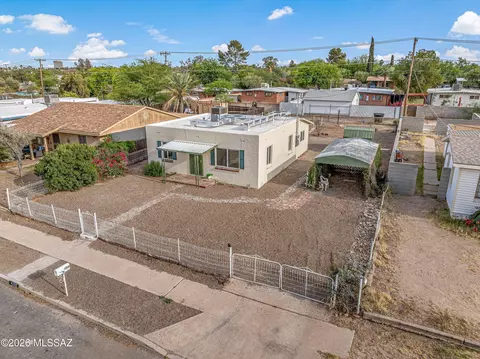 View/Area - 4208 E 1st St, Tucson, AZ 85711 photo 1 of 7
