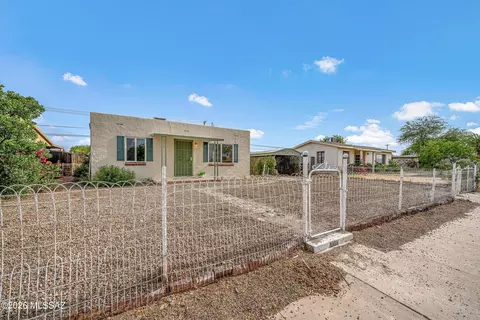 4208 E 1st St, Tucson, AZ 85711