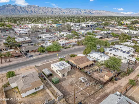 View/Area - 4208 E 1st St, Tucson, AZ 85711 photo 3 of 7