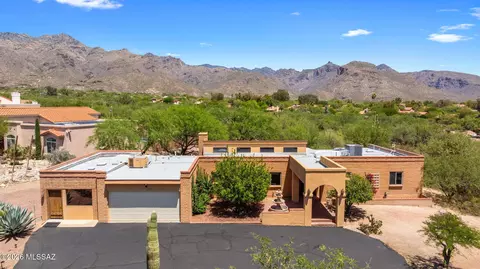 5620 N Barrasca Ave, Tucson, AZ 85750