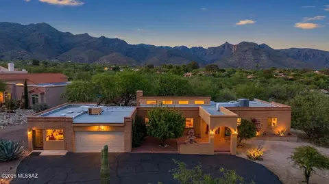 5620 N Barrasca Ave, Tucson, AZ 85750