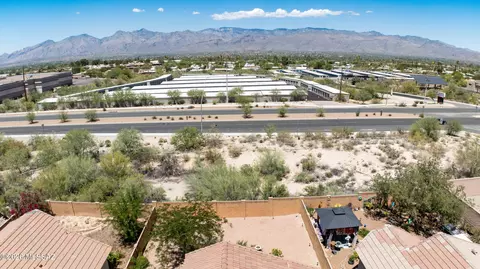 View/Area - 9685 E Belasco Loop, Tucson, AZ 85748 photo 2 of 3
