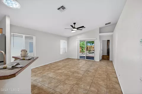 Living - 9685 E Belasco Loop, Tucson, AZ 85748 photo 1 of 4