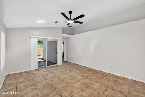 Living - 9685 E Belasco Loop, Tucson, AZ 85748 photo 4 of 4