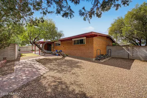 Exterior - 7118 Eli Pl, Tucson, AZ 85710 photo 9 of 12