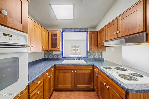Kitchen - 7118 Eli Pl, Tucson, AZ 85710 photo 1 of 3