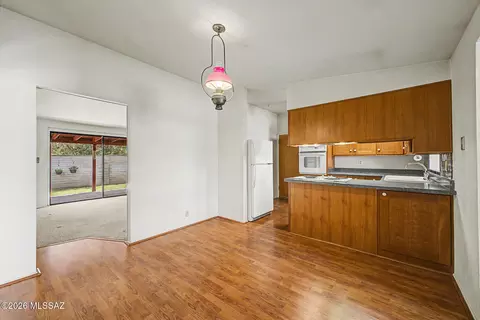 Dining - 7118 Eli Pl, Tucson, AZ 85710 photo 1 of 3
