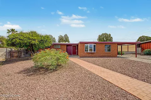 Exterior - 7118 Eli Pl, Tucson, AZ 85710 photo 5 of 12
