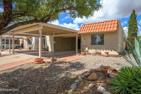 201 N Calle Del Lago, Green Valley, AZ 85614