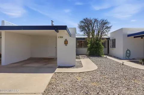 924 N Venice Ave, Tucson, AZ 85711