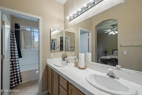 Bath - 8976 E Orchid Vine Dr, Tucson, AZ 85747 photo 2 of 4