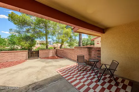 10127 E Arizmo St, Tucson, AZ 85748