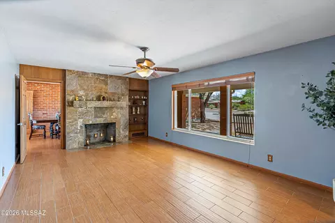 Living - 2107 E Lind Rd, Tucson, AZ 85719 photo 3 of 5