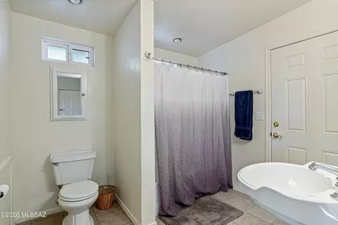 Bath - 2107 E Lind Rd, Tucson, AZ 85719 photo 6 of 6