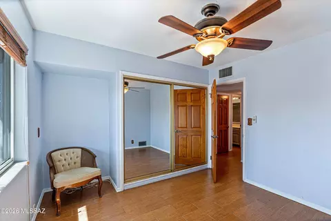 Bedroom - 2107 E Lind Rd, Tucson, AZ 85719 photo 4 of 6