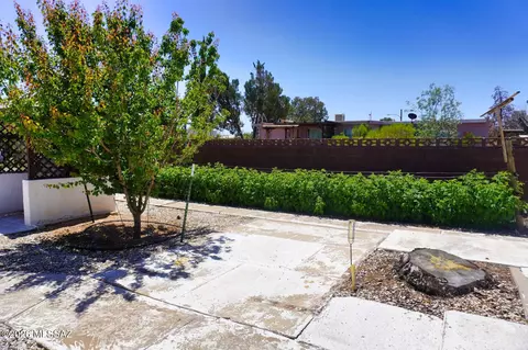 Exterior - 1016 E Mescal Dr, Pearce, AZ 85625 photo 10 of 12