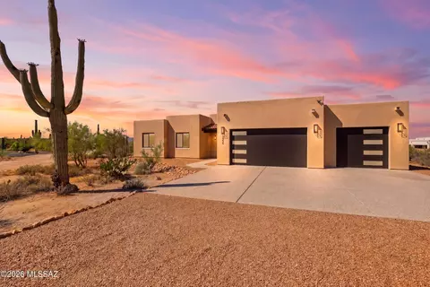 5659 W Desert Falcon Ln, Tucson, AZ 85742
