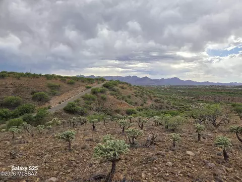 18681866 Higuera Ct, Rio Rico, AZ 85648