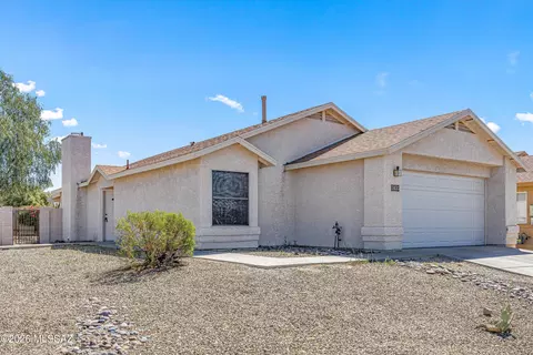 7835 S Lennox Ln, Tucson, AZ 85747