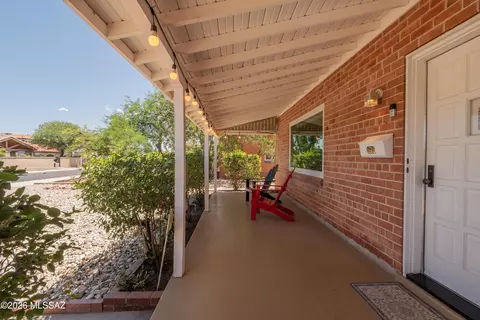 Exterior - 1610 E Hampton St, Tucson, AZ 85719 photo 5 of 17