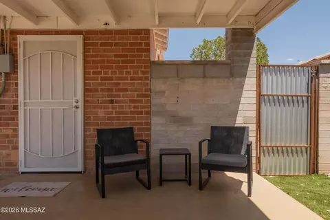 Exterior - 1610 E Hampton St, Tucson, AZ 85719 photo 7 of 17