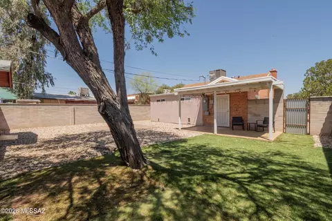 Exterior - 1610 E Hampton St, Tucson, AZ 85719 photo 10 of 17
