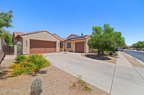 734 W Camino Curvitas, Sahuarita, AZ 85629