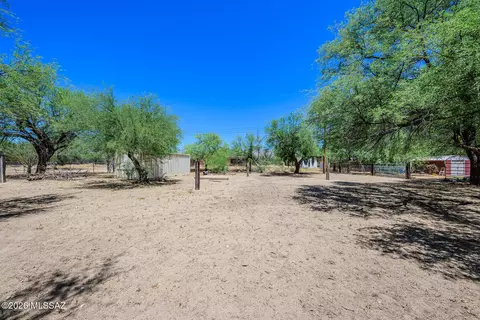 Exterior - 11370 Edison St, Tucson, AZ 85749 photo 10 of 17