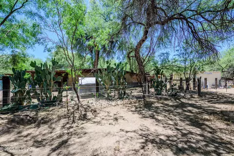 Exterior - 11370 Edison St, Tucson, AZ 85749 photo 15 of 17