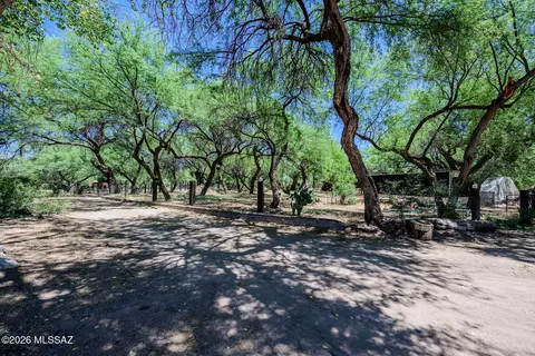 Exterior - 11370 Edison St, Tucson, AZ 85749 photo 16 of 17