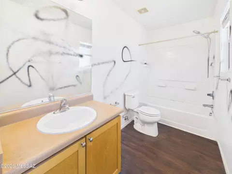 Bath - 7954 E Senate St, Tucson, AZ 85730 photo 2 of 2