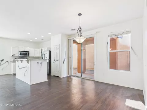 Living - 7954 E Senate St, Tucson, AZ 85730 photo 2 of 5