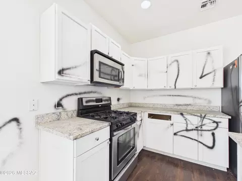 Kitchen - 7954 E Senate St, Tucson, AZ 85730 photo 1 of 3