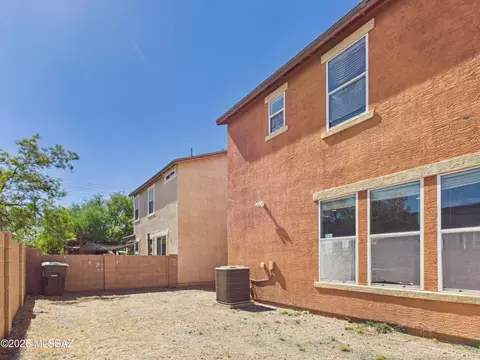 Exterior - 7954 E Senate St, Tucson, AZ 85730 photo 4 of 5
