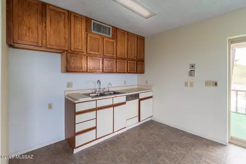 Kitchen - 4601 E Coronado Dr, Tucson, AZ 85718 photo 3 of 3