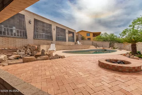 Exterior - 4601 E Coronado Dr, Tucson, AZ 85718 photo 7 of 11