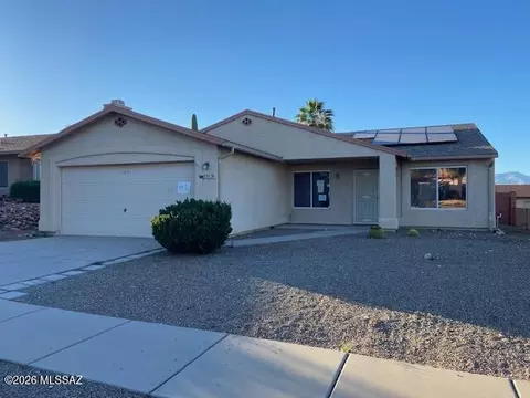 8903 E Fairway Groves Dr, Tucson, AZ 85730