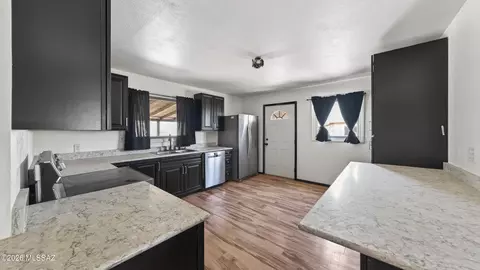 Entry Way - 9601 S Robison Rd, Willcox, AZ 85643 photo 1 of 1