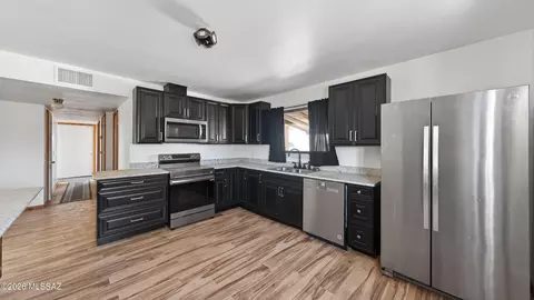Kitchen - 9601 S Robison Rd, Willcox, AZ 85643 photo 1 of 2