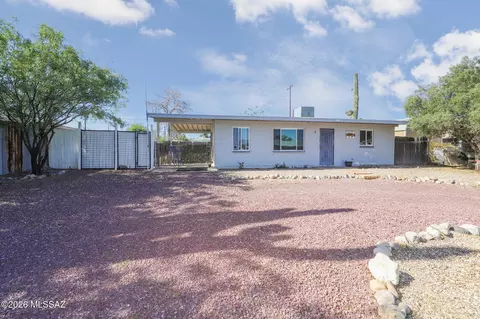 6272 E 25th St, Tucson, AZ 85711