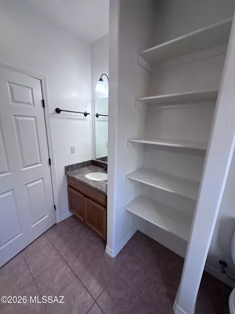 Bath - 728 E Mockingbird, Benson, AZ 85602 photo 9 of 10